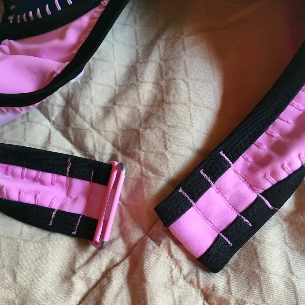 🌴Victoria’s Secret swim top🌴